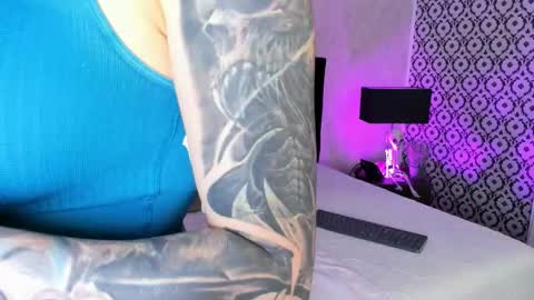 Mariana online show from November 2025 04:40:02 PM