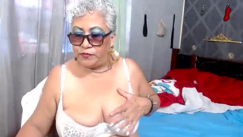 Marilin carolina online show from April 2026 08:33:01 PM