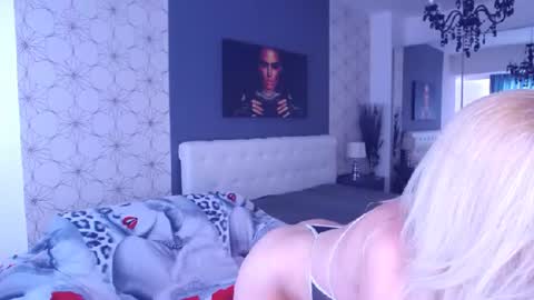 Snapshot of marimais chatting on June 2026 07:25:01 AM Mary Mais online show from June 2026 07:25:01 AM