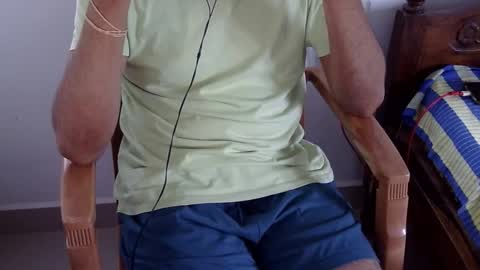 Snapshot of marinavine chatting on November 2025 06:24:02 AM The SHY UncutBoy online show from November 2025 06:24:02 AM