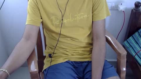 Snapshot of marinavine chatting on January 2026 05:34:02 AM The SHY UncutBoy online show from January 2026 05:34:02 AM