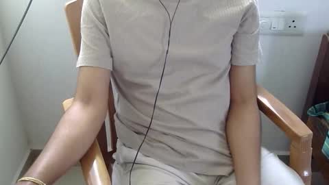 Snapshot of marinavine chatting on February 2026 04:41:01 AM The SHY UncutBoy online show from February 2026 04:41:01 AM