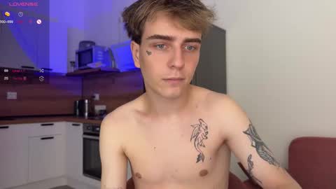 Snapshot of mark_lovrov chatting on October 2025 10:46:02 AM Mark 3 online show from October 2025 10:46:02 AM