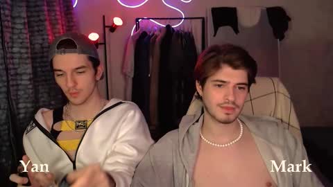 Mark online show from November 2025 03:45:02 PM