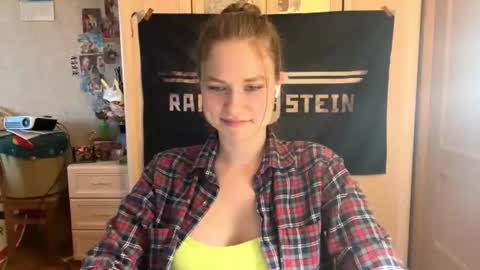 Snapshot of marlinker chatting on July 2026 05:28:01 PM Codi online show from July 2026 05:28:01 PM