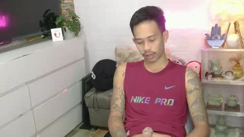 marlmoreno10 online show from April 2026 05:35:01 PM