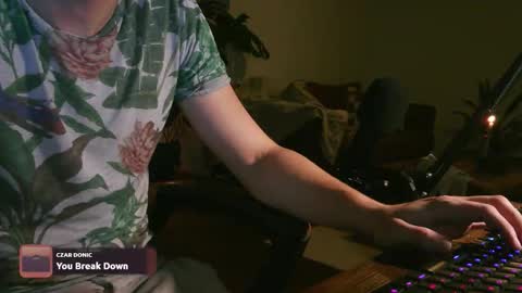 marnieccc online show from October 2025 07:24:01 PM