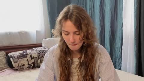 Andriella online show from May 2026 10:33:02 AM