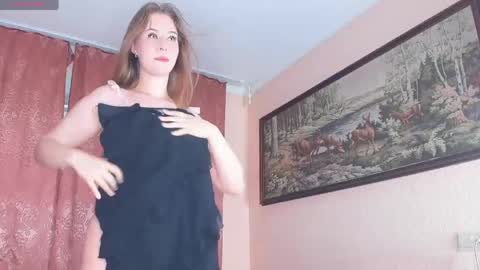 Snapshot of marrrry_watson chatting on April 2026 11:35:02 PM Hey guys Im MaryLets be friendsThis is my first stream online show from April 2026 11:35:02 PM