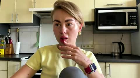 Snapshot of martaluna_ chatting on July 2026 07:34:02 AM Marta online show from July 2026 07:34:02 AM