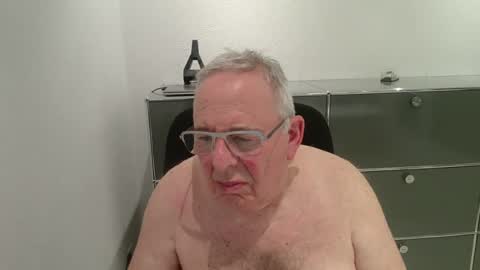 martin_1947 online show from July 2026 11:11:01 PM