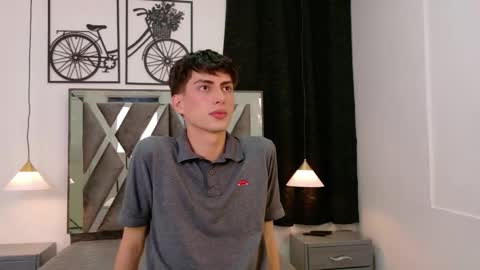 Snapshot of martin_williams_ chatting on December 2025 12:12:02 PM martin_williams_ online show from December 2025 12:12:02 PM