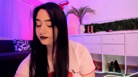 Snapshot of mary_lori chatting on June 2026 06:41:02 AM Mary online show from June 2026 06:41:02 AM