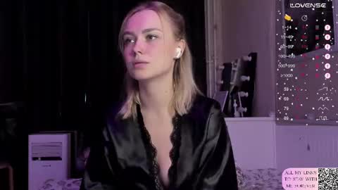 Snapshot of mary_romance chatting on June 2026 11:54:01 PM Mary online show from June 2026 11:54:01 PM