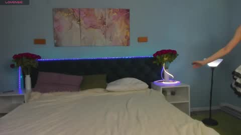 Mary online show from April 2026 12:55:01 AM