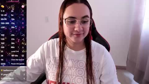 Dulce Maria online show from October 2025 05:34:02 PM