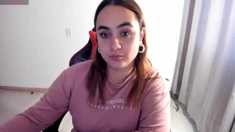 Dulce Maria online show from April 2026 09:39:33 PM