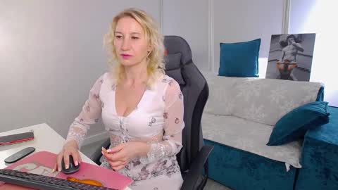 Mary online show from April 2026 01:41:02 PM