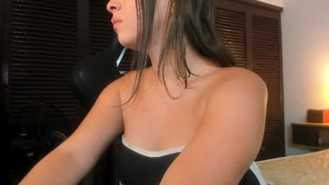 Snapshot of maskedgirl01 chatting on July 2026 07:16:02 PM Scarlet online show from July 2026 07:16:02 PM