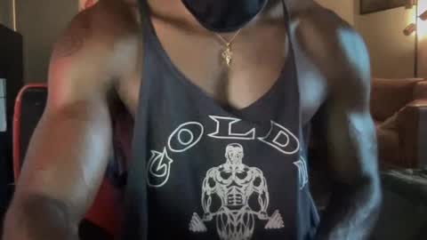 Snapshot of maskedmanblacc chatting on August 2026 02:10:01 AM maskedmanblacc online show from August 2026 02:10:01 AM