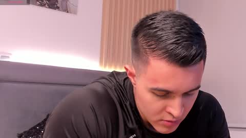 Mason Bennet online show from April 2026 09:39:01 PM