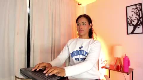 Snapshot of massielhot chatting on July 2026 06:45:01 PM massielhot online show from July 2026 06:45:01 PM