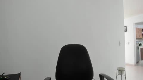 Matheus     online show from December 2025 05:53:02 PM