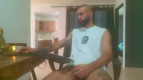Snapshot of matheusbeard2 chatting on June 2026 01:15:01 PM Matheus online show from June 2026 01:15:01 PM