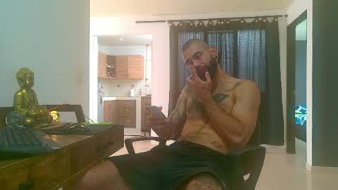 Snapshot of matheusbeard2 chatting on June 2026 02:45:01 PM Matheus online show from June 2026 02:45:01 PM