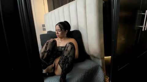 mathilda_liz online show from April 2026 01:37:01 PM