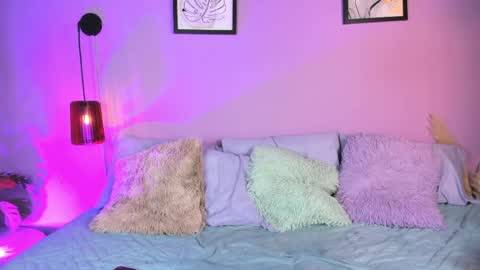 Mati  online show from April 2026 07:59:01 PM