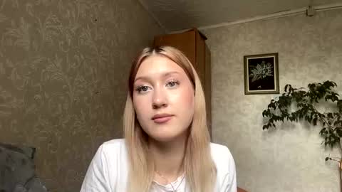 Mia online show from July 2026 10:21:02 AM