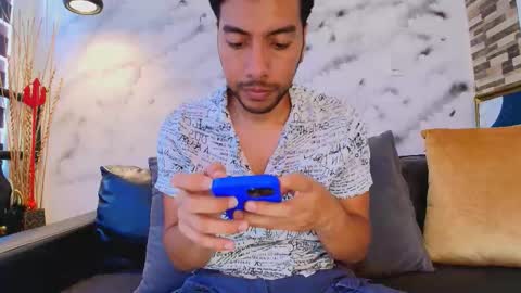 Max Hornye online show from March 2026 06:45:02 PM