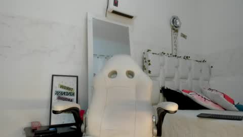 Max Johnson online show from June 2026 06:34:01 PM