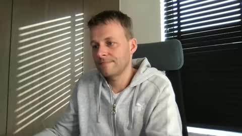 Max take off clothes online show from March 2026 08:44:02 AM