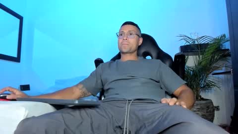 MAXI      online show from January 2026 08:33:01 PM