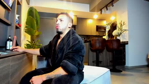 maximo_and_marcelo online show from March 2026 02:12:01 AM