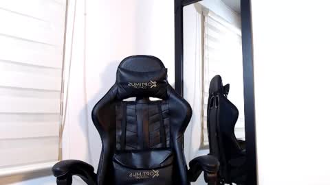 Snapshot of maximo_sebastian chatting on June 2026 02:24:02 AM Maximo Sebastian online show from June 2026 02:24:02 AM