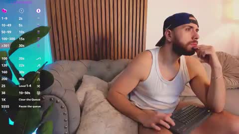 Maximo Wolf online show from March 2026 08:03:02 PM