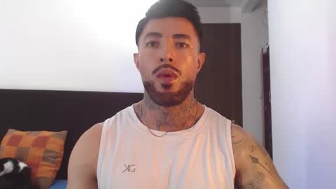 Snapshot of maximus_golden chatting on July 2026 04:18:01 AM Independent Model online show from July 2026 04:18:01 AM