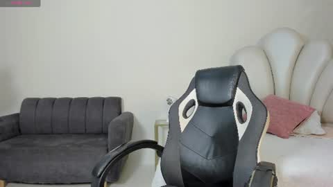 Snapshot of maximusclark1_ chatting on June 2026 12:25:01 PM Maximus online show from June 2026 12:25:01 PM