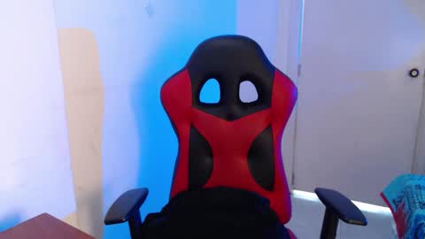 maxinesex_ online show from April 2026 03:16:01 PM