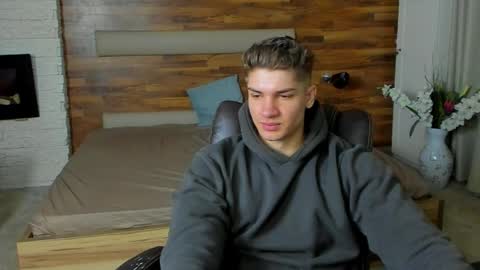 MaxKaiden online show from March 2026 04:35:01 AM