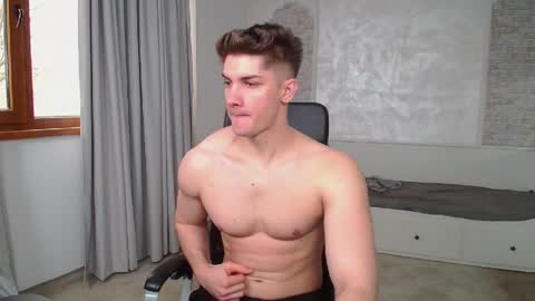 MaxKaiden online show from April 2026 06:25:01 AM