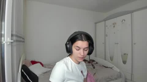 Maya online show from April 2026 06:03:01 PM