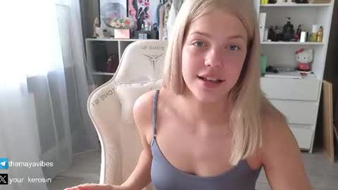 Snapshot of maya_blonde18 chatting on June 2026 03:05:01 AM Maya online show from June 2026 03:05:01 AM