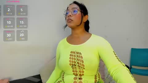 Snapshot of maya_graham_ chatting on July 2026 01:52:01 AM Maya online show from July 2026 01:52:01 AM