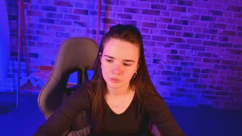 maybloom_ online show from April 2026 10:08:02 AM