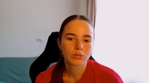 Snapshot of maybloom_ chatting on June 2026 09:03:01 AM maybloom_ online show from June 2026 09:03:01 AM
