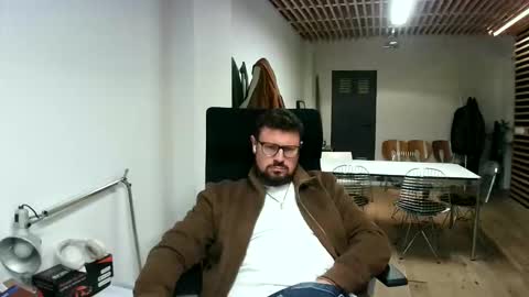 mayde4thbwu online show from May 2026 07:54:02 PM